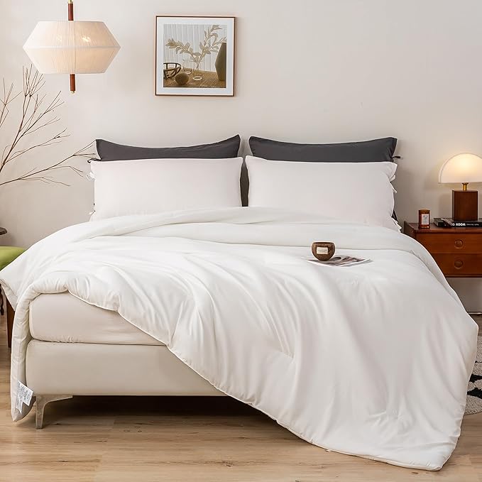 White Comforter Full Size Bed - Super Soft Cozy Modern Polycotton Fabric - Bedding Blanket Quilt Set for Man Women Lightweight All Season Use - 3 Piece - 1 Solid Comforter and 2 Pillow Case