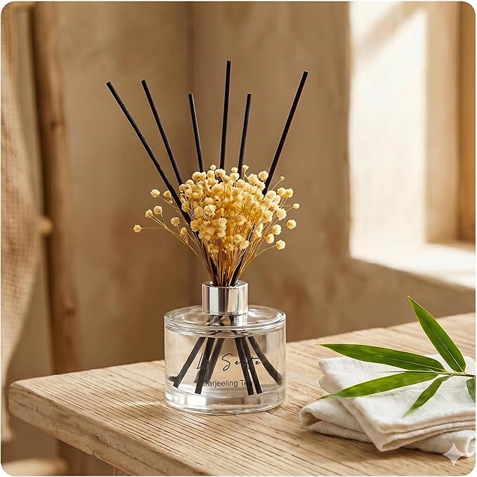 Reed Diffuser Set (6.7fl oz), Natural Darjeeling Tea Essential Oil Fragrance with Glass Bottle, Black Rattan Sticks & Preserved Flowers, Up to 120 Days Lasting Fragrance for Home & Office
