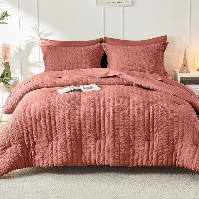 HYMOKEGE Coral King Size Comforter Set Seersucker 7 Pieces, All Season Luxury Bed in a Bag for Bedroom, Bedding Set with Comforter, Sheets, Pillowcases & Shams