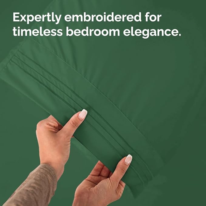 Standard Pillow Cases Set of 4 - Ultra Soft Hotel Quality Pillowcase Covers - Comfy Bedding for Women, Men, Kids & Teens - Machine Washable Pillow Protectors - 4 Piece - Standard Size Emerald Green