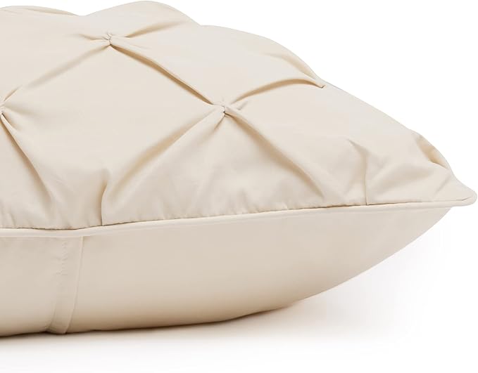 Amazon Basics Soft, Breathable Queen Size Comforter Set, All-Season Down-Alternative 3-Piece Bedding Set, Pinch Pleat Design with Piped Edges, Full/Queen, Beige