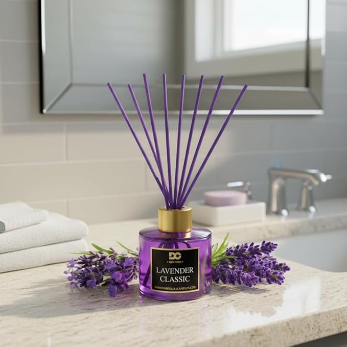 Daniella's Candles Reed Diffuser Set, Lavender Classic, Scented Diffuser with 8 Rattan Sticks, Home Fragrance, Long Lasting Oil Up to 20 Weeks