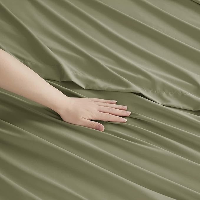 Clara Clark Full Sheets, 6 Piece Set - Hotel Luxury Bed Sheets, Super Soft Bedding Set, Full Size, Sage Green