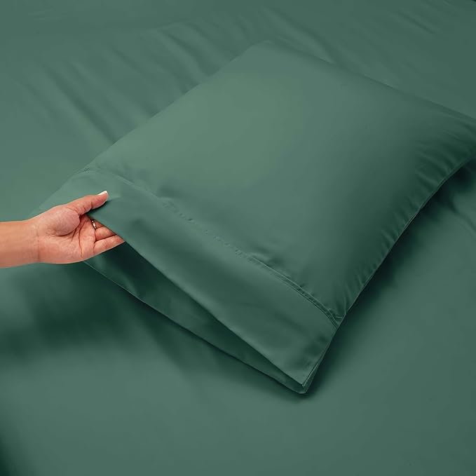 Nestl Queen Size Sheet Set, 4 Piece Extra Deep Pocket (18-24 inches), Microfiber, Cooling, Hotel Luxury, Soft, Breathable, Wrinkle-Free, Easy to Care, Forest Green