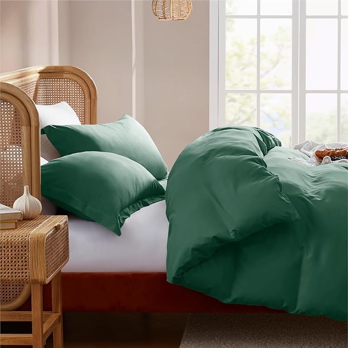 Nestl Full Duvet Cover Set with Comforter Insert - Dark Green 4 Piece 80x90 Duvet Cover & 2 Pillow Shams with White Quilted Down Alternative Comforter, Ultra Soft, All Season