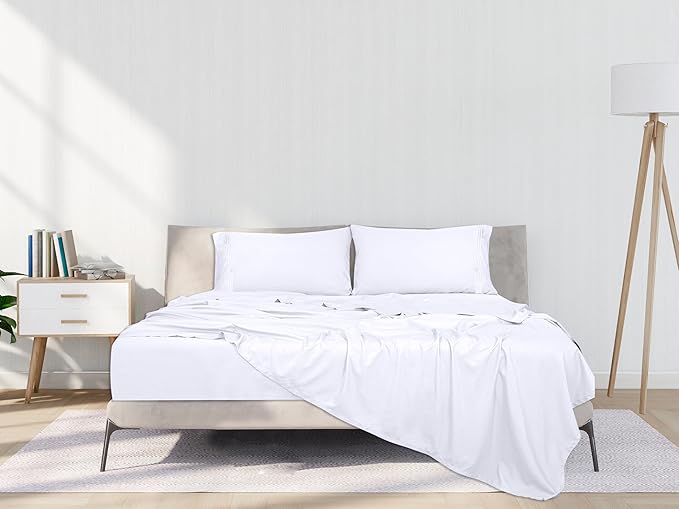 ROYALE LINENS 4 Piece Full Sheets Set - Soft Brushed 1800 Microfiber Bedding - 1 Fitted and 1 Flat Sheet, 2 Pillow Cases - Wrinkle Free & Fade Resistant - Hotel Luxury Bed Sheets Set (White, Full)