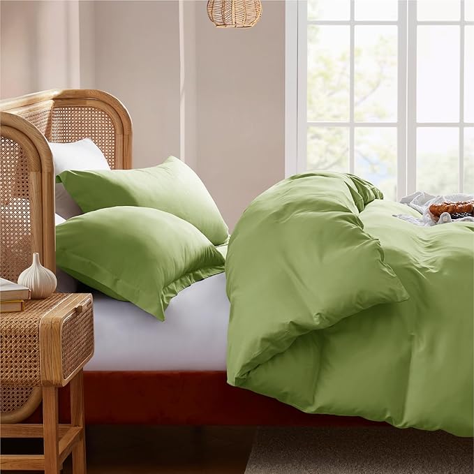 Nestl Full Duvet Cover Set with Comforter Insert - Calla Green 4 Piece 80x90 Duvet Cover & 2 Pillow Shams with White Quilted Down Alternative Comforter, Ultra Soft, All Season