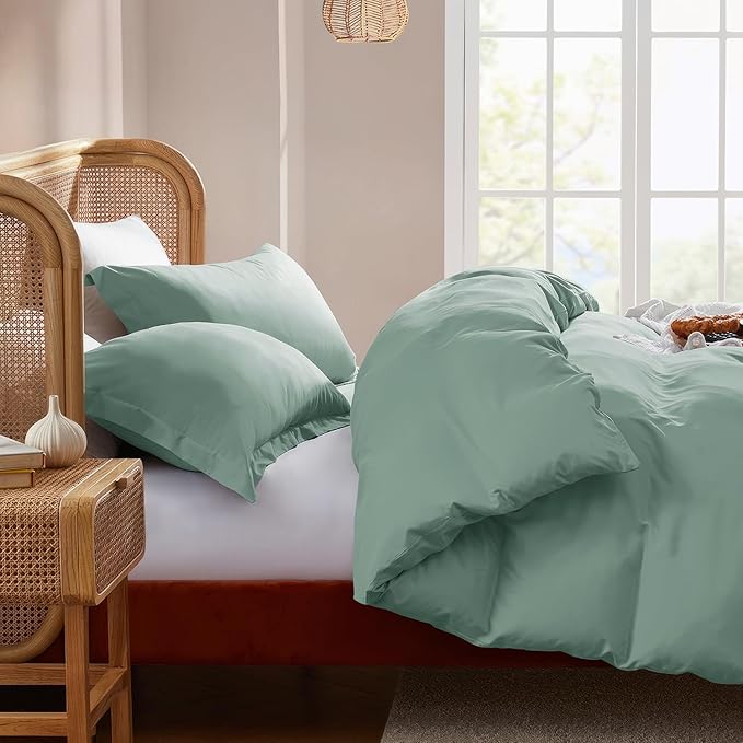Nestl California King Duvet Cover Set with Comforter Insert - Sage Green 4 Piece 104x98 Duvet Cover & 2 Pillow Shams with White Quilted Down Alternative Comforter, Ultra Soft, All Season