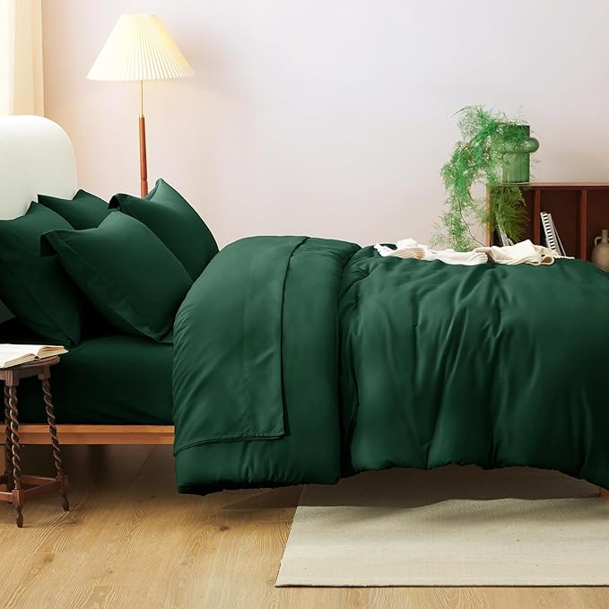 CozyLux Queen Comforter Set Emerald Green, 7 Pieces Bed in a Bag Queen Comforter Set with Sheets, Luxury Soft Bedding Set with Down Alternative Comforter, Fitted Sheet, Flat Sheet, Pillowcases & Shams