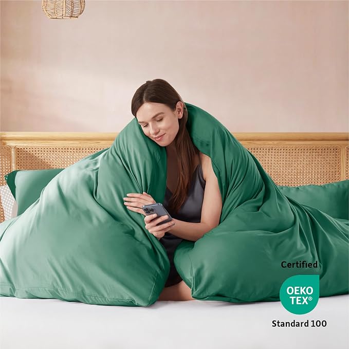 Nestl Full Duvet Cover Set with Comforter Insert - Dark Green 4 Piece 80x90 Duvet Cover & 2 Pillow Shams with White Quilted Down Alternative Comforter, Ultra Soft, All Season