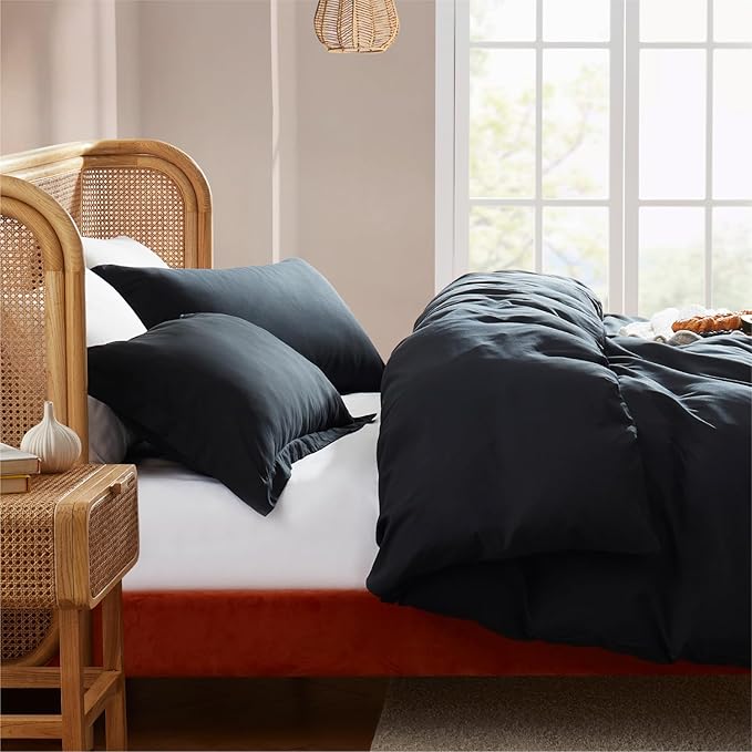 Nestl King Duvet Cover Set with Comforter Insert - Black 4 Piece 104x90 Duvet Cover & 2 Pillow Shams with White Quilted Down Alternative Comforter, Ultra Soft, All Season
