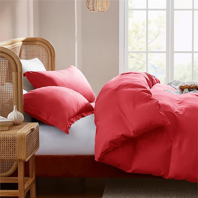 Nestl Twin Duvet Cover Set with Comforter Insert - Red 3 Piece 68x90 Duvet Cover & 1 Pillow Sham with White Quilted Down Alternative Comforter, Ultra Soft, All Season