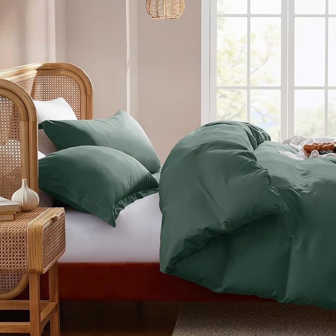 Nestl Twin Duvet Cover Set with Comforter Insert - Forest Green 3 Piece 68x90 Duvet Cover & 1 Pillow Sham with White Quilted Down Alternative Comforter, Ultra Soft, All Season