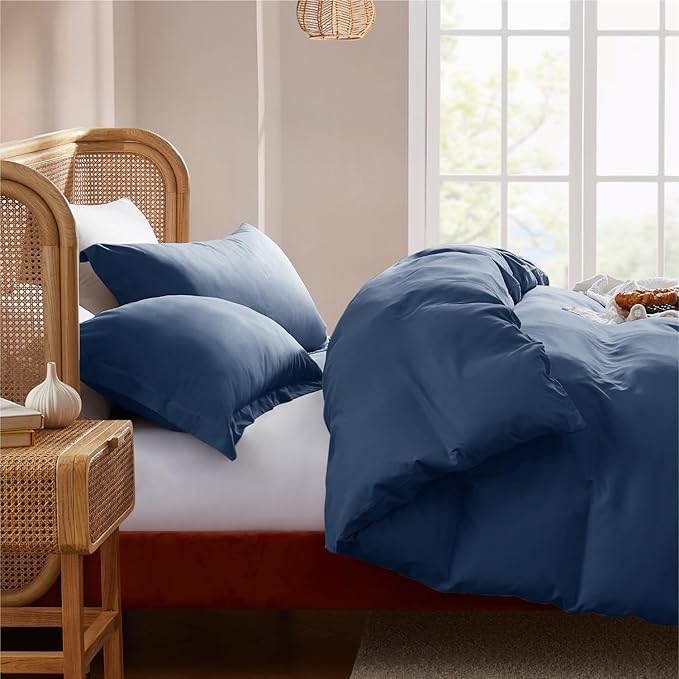 Nestl Queen Duvet Cover Set with Comforter Insert - Navy Blue 4 Piece 90x90 Duvet Cover & 2 Pillow Shams with White Quilted Down Alternative Comforter, Ultra Soft, All Season