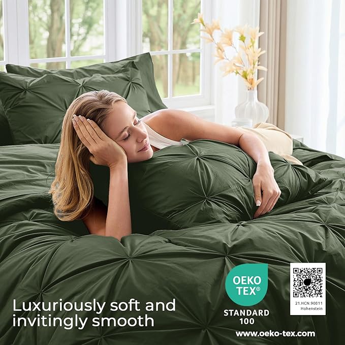 Sasttie Full Size Comforter Set, 7-Piece Bed in a Bag, Pintuck Bedding Set for All Season, Includes Comforter, Flat Sheet, Fitted Sheet, Pillowcases and Pillowshams, Dark Green