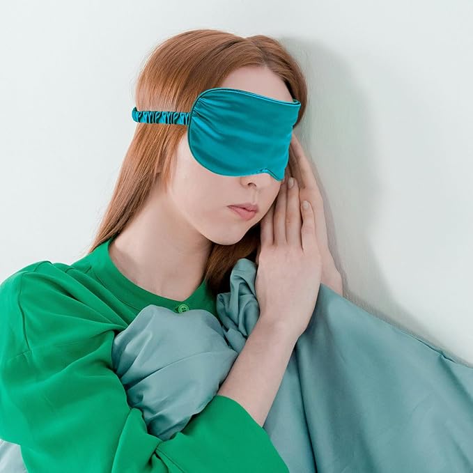 1 Pack Sleep Mask, Silk Eye Mask with Elastic Strap, Breathable Eye Mask for Sleeping,Travel, Girls, Women, Men (LightBlue)