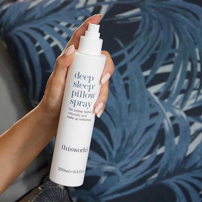 thisworks Deep Sleep Pillow Spray, 250 ml - Natural Sleep Aid with Essential Oils of Lavender, Vetivert and Camomile, 8.4 Fl Oz