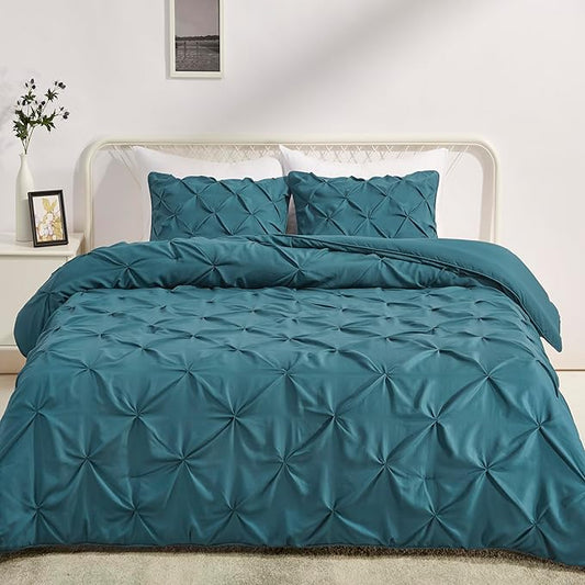 Amazon Basics All-Season Down-Alternative 3-Piece Comforter Bedding Set with Microfiber Pillow Shams, Pinch Pleat Design, Full/Queen, Dark Teal