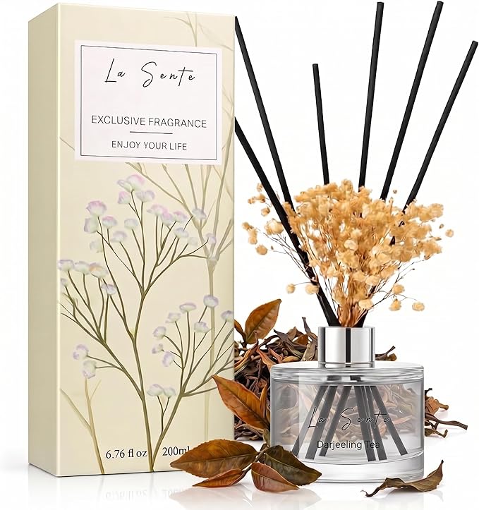 Reed Diffuser Set (6.7fl oz), Natural Darjeeling Tea Essential Oil Fragrance with Glass Bottle, Black Rattan Sticks & Preserved Flowers, Up to 120 Days Lasting Fragrance for Home & Office