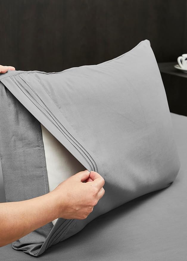 Mocassi Pillowcases 1800 Premium Hotel Quality - Easy Care, Smooth Weave, Wrinkle and Stain Resistant, Easy Slip-On, 2-Piece Set, Standard/Queen Pillowcase, Silver