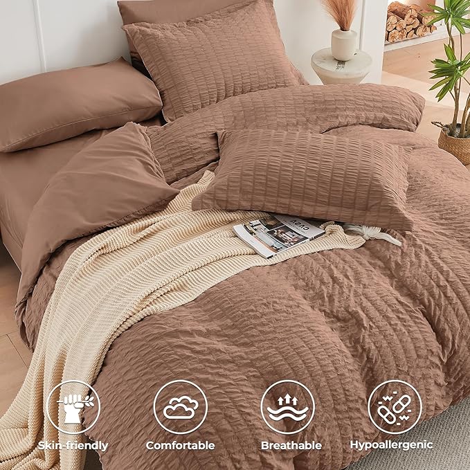 HYMOKEGE Mocha Mousse California King Comforter Set Seersucker 7 Pieces, All Season Luxury Bed in a Bag for Bedroom, Bedding Set with Comforter, Sheets, Pillowcases & Shams
