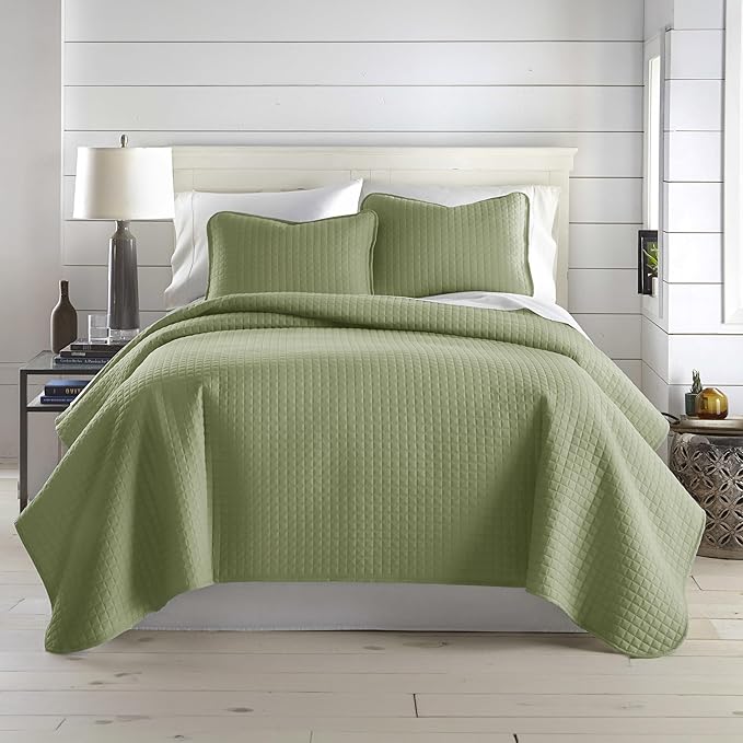Southshore Fine Living, Inc. Bed Quilts Queen Size Set, Pet Hair Resistant Bedding, Soft Coverlet Queen Size, Full Quilt Set with 2 Pillow Shams, Lightweight Full Bedspread, Sage Green Quilt
