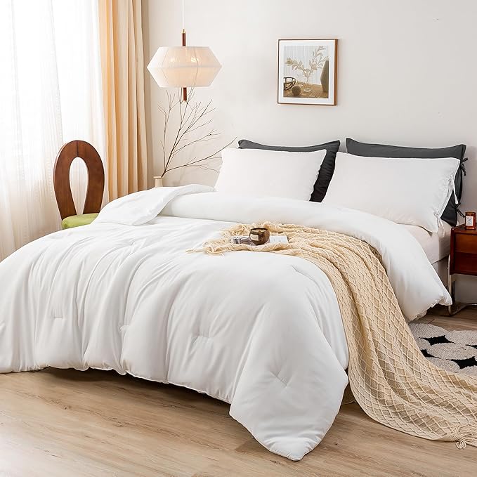 Softness White Comforter King - Cozy Polycotton Bedding Set - Comfy Fluffy Down Alternative Comforter King Size and 2 Pillow Case - Comfortable Lightweight but Warm Bed Blanket All Season