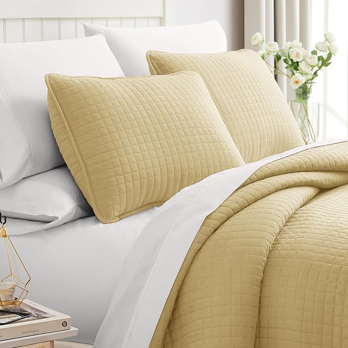 Southshore Fine Living, Inc. King Quilt Bedding Set, Soft, Lightweight Quilt, King Size Coverlet Sets with Shams, Pet Hair Resistant Bedding, Quilted Comforter with 2 Pillow Shams, Gold Quilts