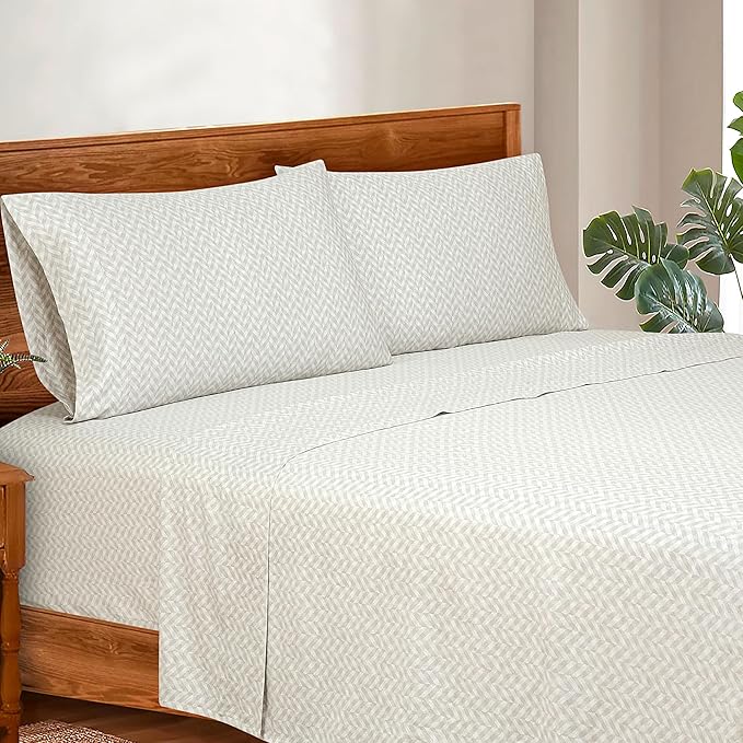 ROYALE LINENS 300 Thread Count 100% Long Staple Combed Cotton Sheet Set - 4 Piece King Bed Sheets - 1 Fitted, 1 Flat & 2 Pillow Cases - Soft Cool & Crisp Sheet (King, Heritage Herringbone,Microchip)