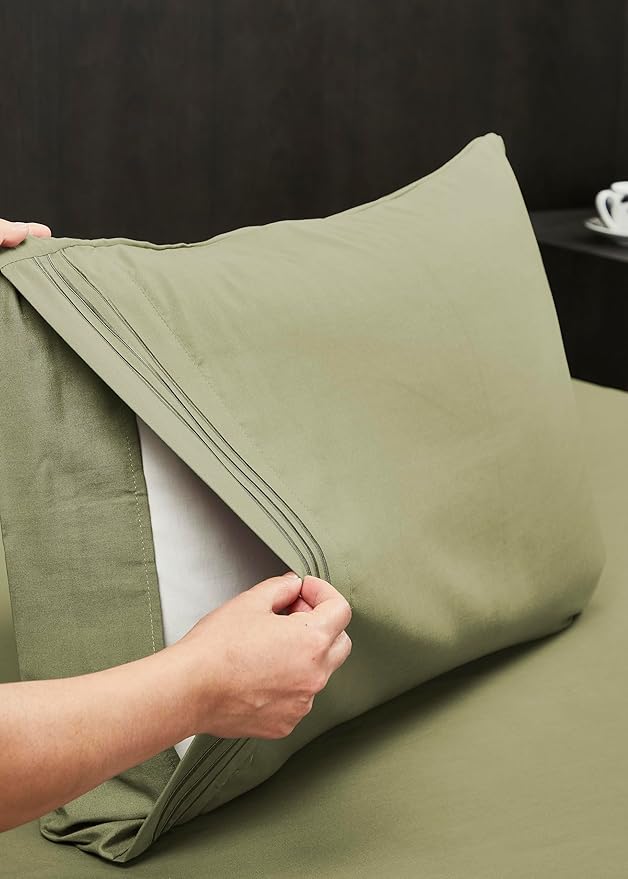 Mocassi Luxury Full 4-Piece Sheet Set - 1800 Premium Hotel Quality - Easy-Fit, Wrinkle, Fade Resistant Bed Sheets and Pillowcases - All Around Elastic Fitted Sheet, Deep Pocket, Green