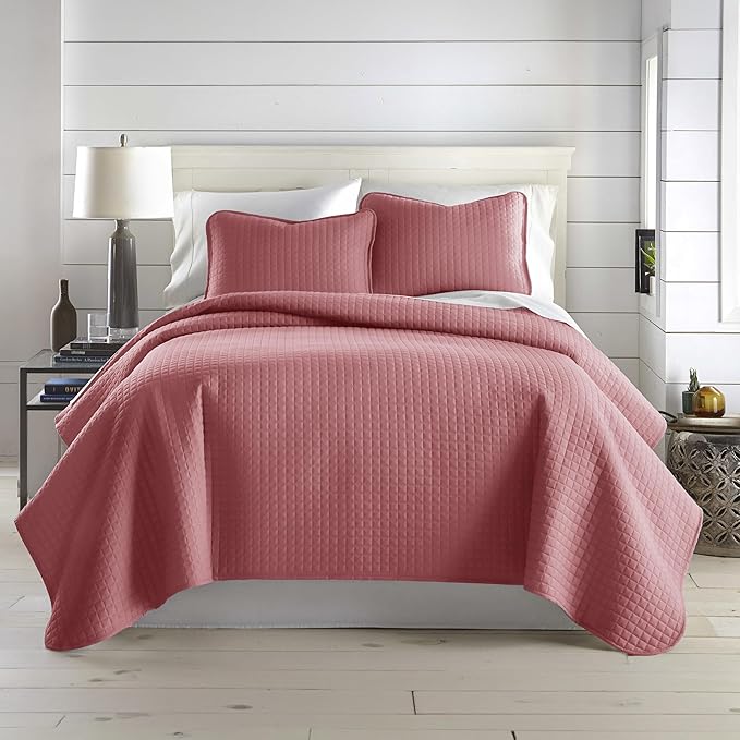 Southshore Fine Living, Inc. Queen/Full Size Quilt Bedding Set with 2 Pillow Shams, Soft Comfy Queen Coverlet/Full Size Bedspread, Machine Washable, Easy Care, Oversized for Total Coverage, Marsala