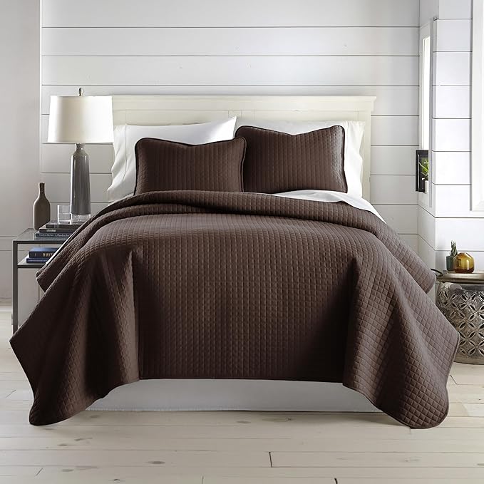 Southshore Fine Living, Inc. Full/Queen Quilt Bedding Set, Comfy Microfiber Coverlet, Queen Size Bedspread, Pet Hair Resistant Bedding, Full Size Bedspread w/2 Shams, Chocolate Brown Quilt