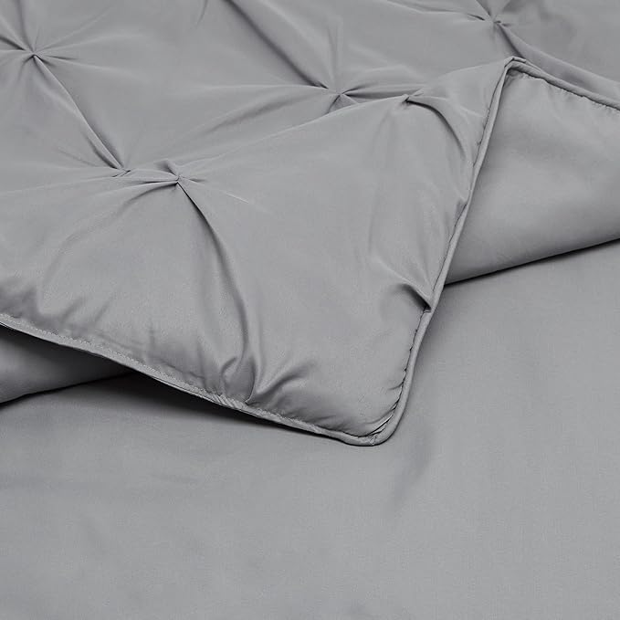 Amazon Basics Soft, Warm Pinch Pleat Design Comforter Set, All-Season Down-Alternative 3-Piece Bedding Set with Piped Edges, Full/Queen Size, Dark Grey