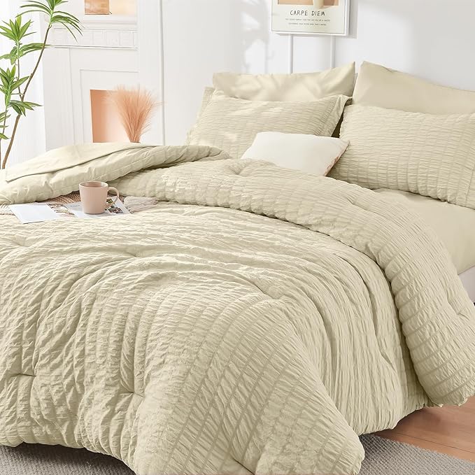 HYMOKEGE Oatmeal King Size Comforter Set Seersucker 7 Pieces, All Season Luxury Bed in a Bag for Bedroom, Bedding Set with Comforter, Sheets, Pillowcases & Shams