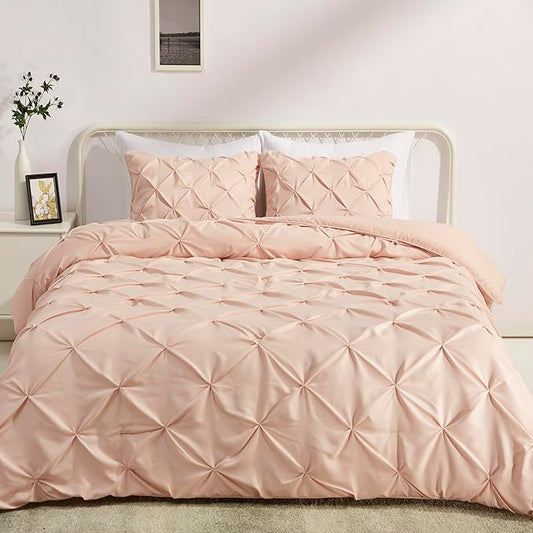 Amazon Basics Queen Size Comforter Set, All-Season Down-Alternative 3-Piece Bedding Set, Pinch Pleat Design, Full/Queen, Blush