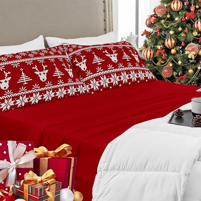 YIYEA Christmas Standard Pillow Cases Set of 2, Ultra Soft Double Brushed Microfiber Pillowcases Standard, Christmas Reindeer Bed Pillow Covers, Fade Resistant, Easy Slip-On (20"x26")