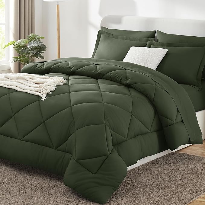 CozyLux Queen Comforter Set Dark Green - Bed in a Bag Queen Size 7 Pieces, Luxury Soft Bed Set for All Seasons, Bedding Set with Down Alternative Comforter, Sheets, Pillowcases & Shams