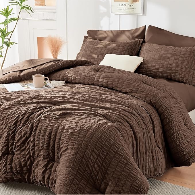 HYMOKEGE Dark Brown King Size Comforter Set Seersucker 7 Pieces, All Season Luxury Bed in a Bag for Bedroom, Bedding Set with Comforter, Sheets, Pillowcases & Shams