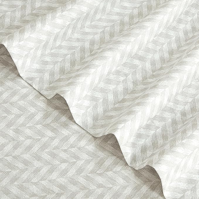 Royale Linens 300 Thread Count 100% Long Staple Combed Cotton Sheet Set - 4 Piece Queen Bed Sheets - 1 Fitted, 1 Flat & 2 Pillow cases - Soft Cool & Crisp Sheet (Queen, Heritage Herringbone,Microchip)