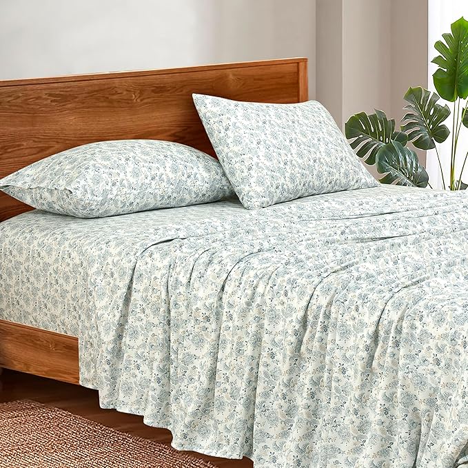 ROYALE LINENS 300 Thread Count 100% Long Staple Combed Cotton Sheet Set - 4 Piece King Bed Sheets - 1 Fitted, 1 Flat & 2 Pillow Cases - Soft Cool & Crisp Sheet Set (King, Tossed Floral,Dusty Blue)